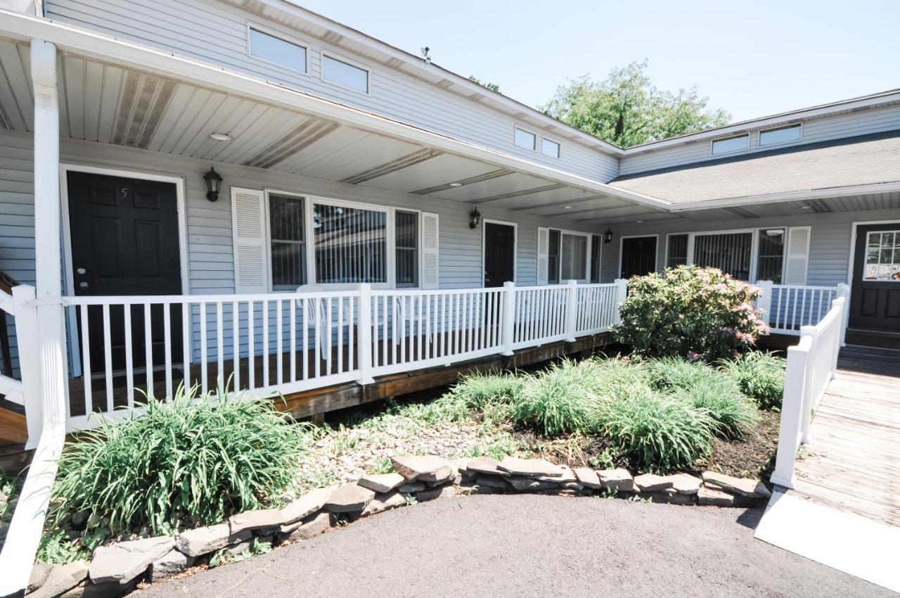 East Shore Lodging Hawley Exterior photo